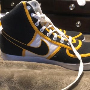 Nike Vintage Sneakers Size 14.